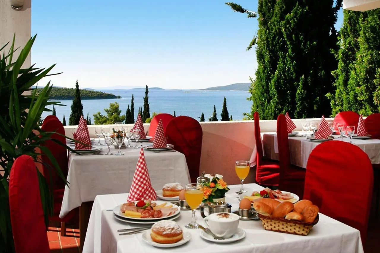 Apartments Medena In Seget Donji, Trogir With Pools