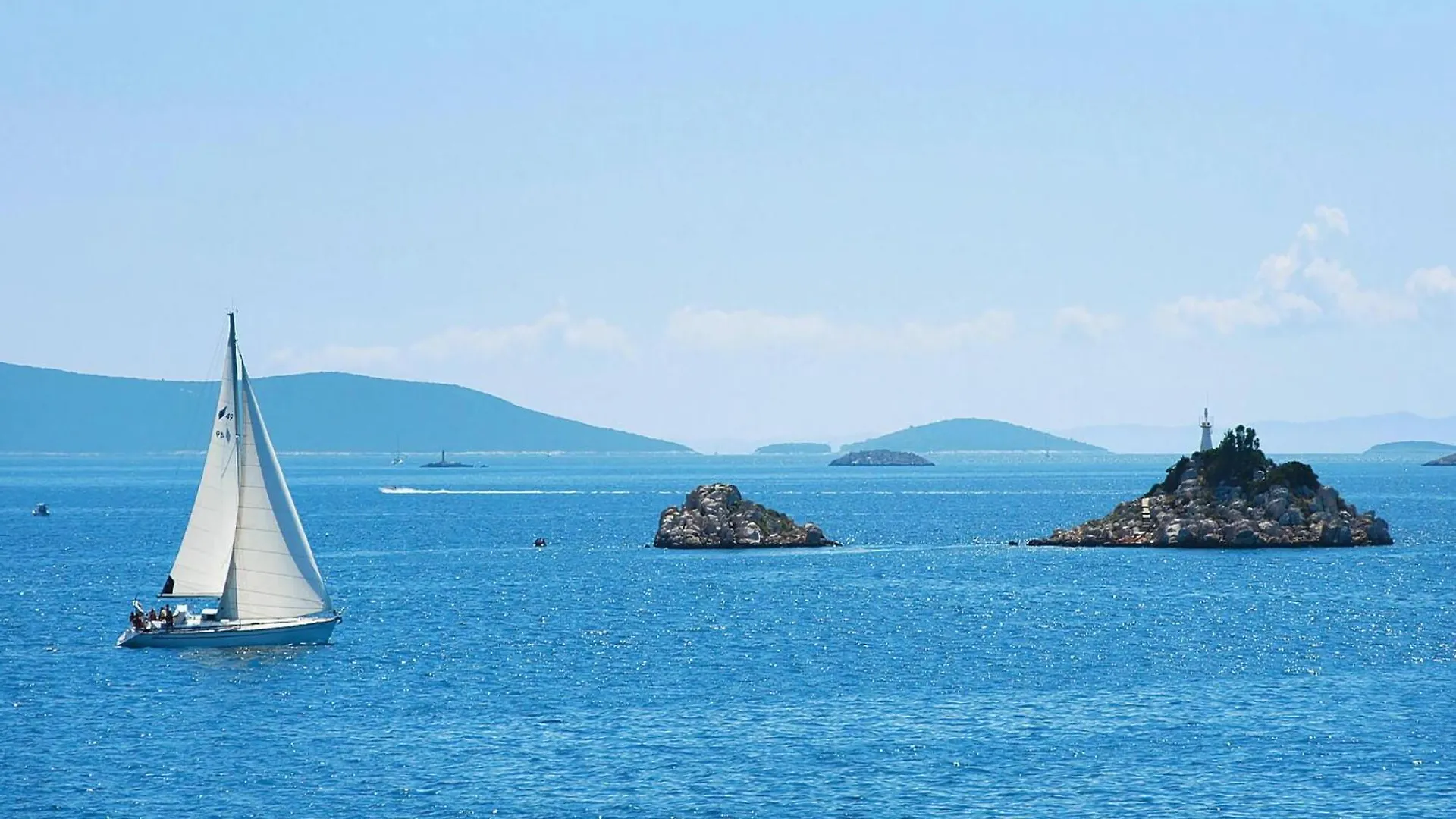 Apartments Medena In Seget Donji, Trogir With Pools